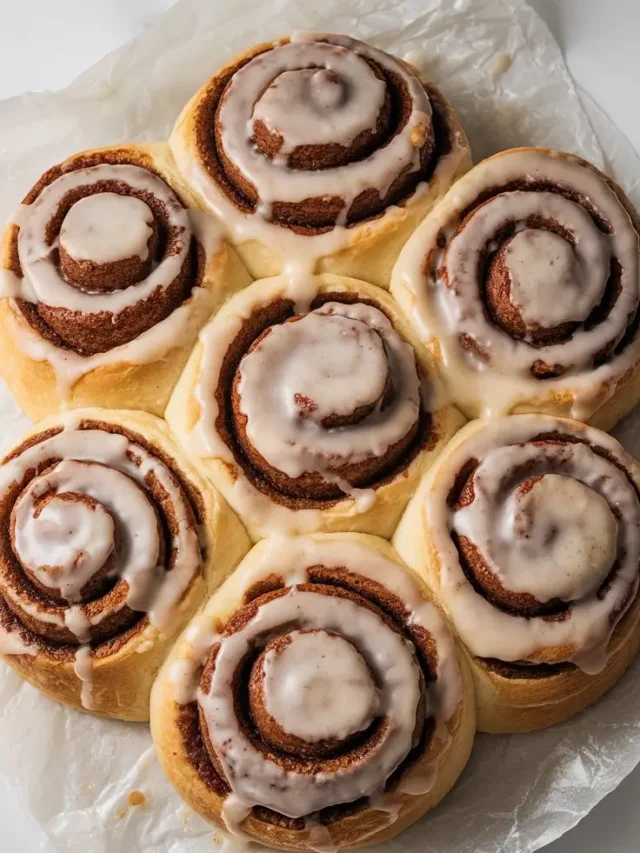 sourdough-cinnamon-rolls.